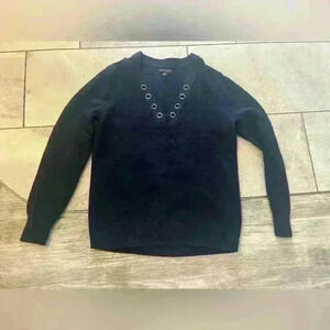Size XL women’s navy blue banana republic sweater